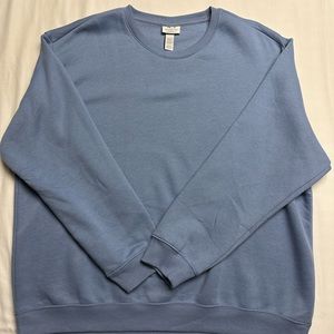 Men’s blue H&M crewneck